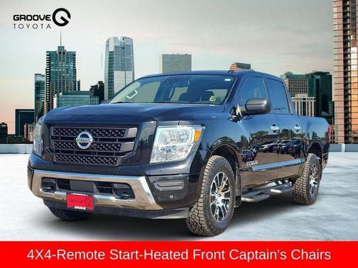 Super Black 2021 Nissan Titan SV