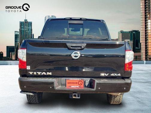Super Black 2021 Nissan Titan SV
