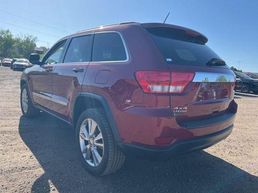 Deep Cherry Red Crystal Pearlcoat 2012 Jeep Grand Cherokee Laredo