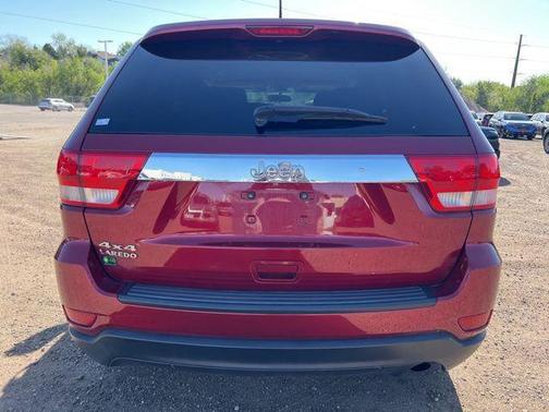 Deep Cherry Red Crystal Pearlcoat 2012 Jeep Grand Cherokee Laredo