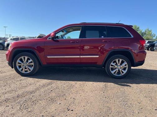 Deep Cherry Red Crystal Pearlcoat 2012 Jeep Grand Cherokee Laredo