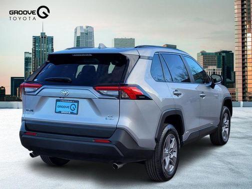 2025 Toyota RAV4 Hybrid LE