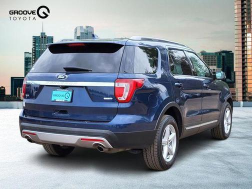 Blue Jeans Metallic 2016 Ford Explorer XLT
