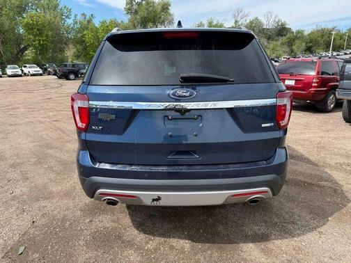 Blue Jeans Metallic 2016 Ford Explorer XLT