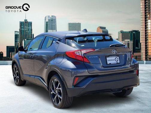 Magnetic Gray Metallic 2022 Toyota C-HR XLE