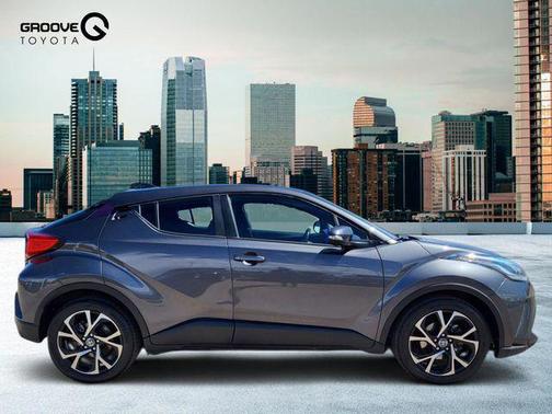 Magnetic Gray Metallic 2022 Toyota C-HR XLE
