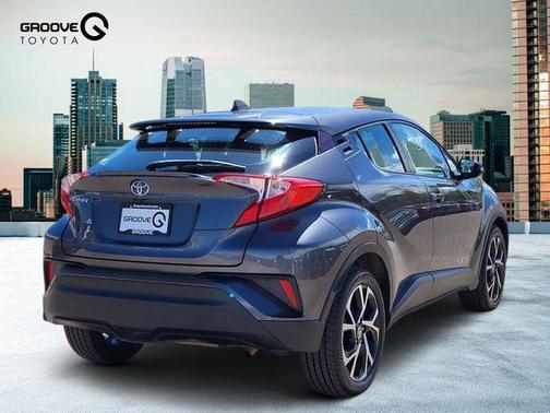 Magnetic Gray Metallic 2022 Toyota C-HR XLE