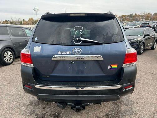 2013 Toyota Highlander SE