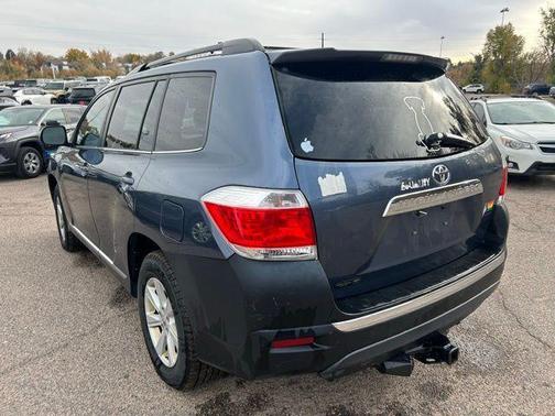 2013 Toyota Highlander SE