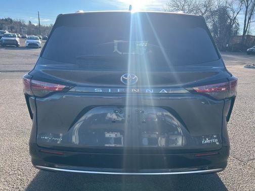 2025 Toyota Sienna Limited