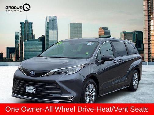2025 Toyota Sienna Limited