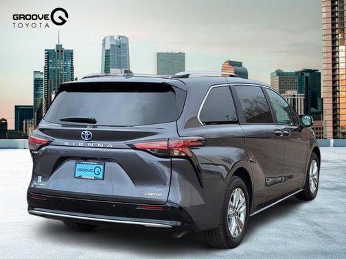 2025 Toyota Sienna Limited