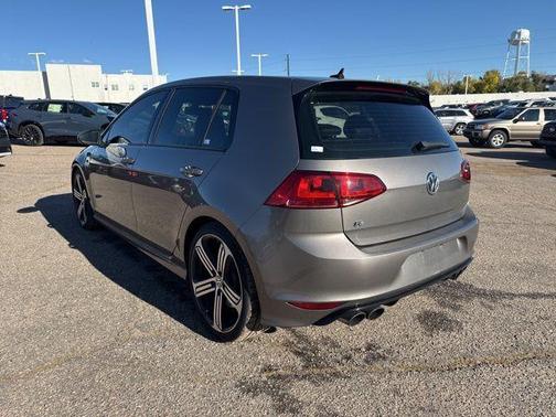 2016 Volkswagen Golf R 4-Door w/DCC & Navigation