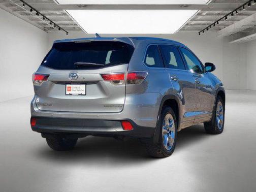 Silver Sky Metallic 2016 Toyota Highlander Limited