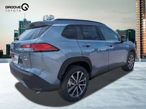 2025 Toyota Corolla Cross XLE