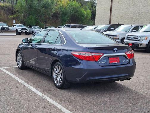 2016 Toyota Camry Hybrid XLE