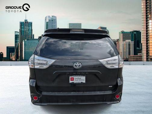 2017 Toyota Sienna SE