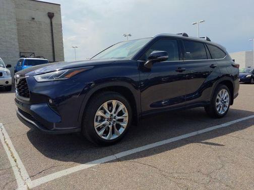 2025 Toyota Highlander Limited