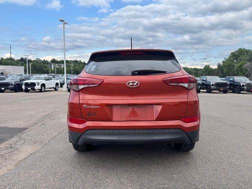 2016 Hyundai TUCSON SE