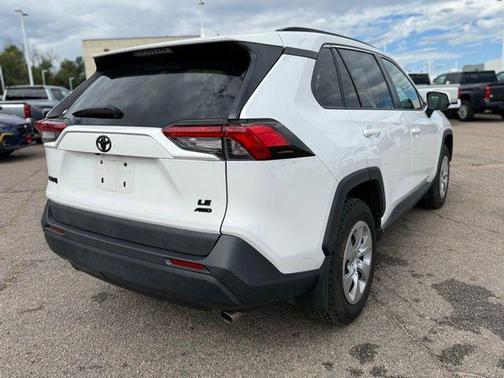 2019 Toyota RAV4 LE