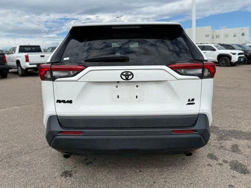 2019 Toyota RAV4 LE