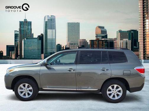 2012 Toyota Highlander SE
