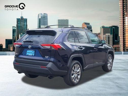 2025 Toyota RAV4 XLE Premium