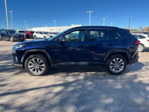 2021 Toyota RAV4 XLE Premium