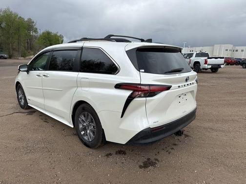 2021 Toyota Sienna XLE 7 Passenger