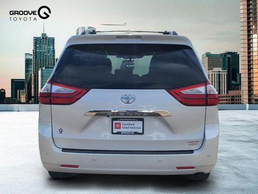 Blizzard Pearl 2015 Toyota Sienna Limited