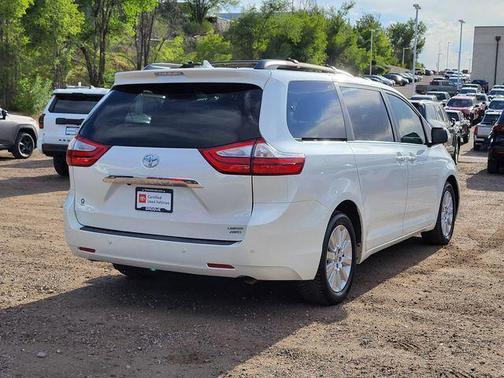 Blizzard Pearl 2015 Toyota Sienna Limited