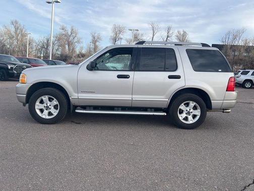 2005 Ford Explorer XLT