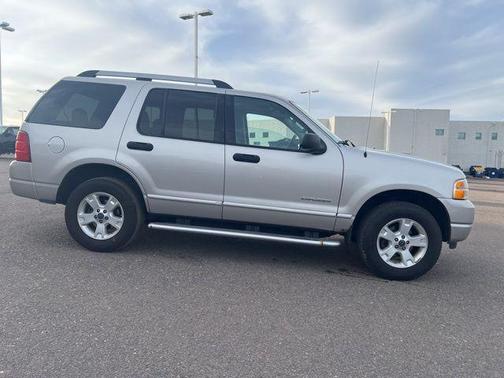 2005 Ford Explorer XLT