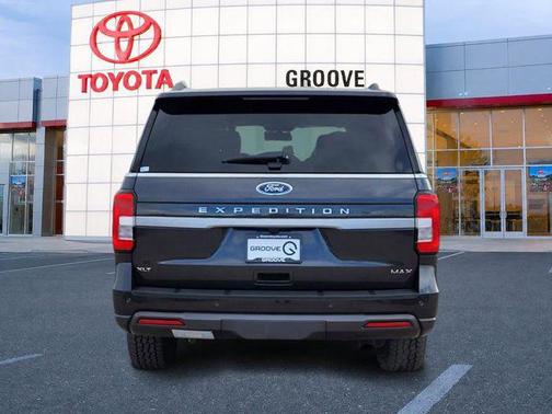 Gray Metallic 2024 Ford Expedition Max XLT