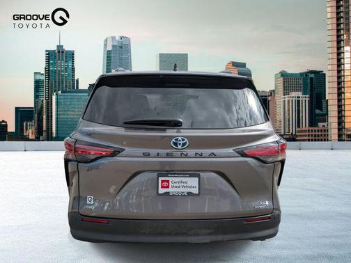 2022 Toyota Sienna XLE 7 Passenger