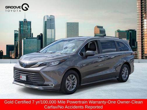2022 Toyota Sienna XLE 7 Passenger