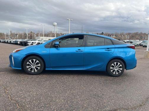 2021 Toyota Prius XLE