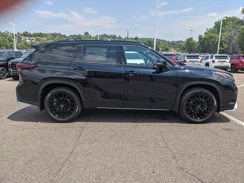 2025 Toyota Highlander XSE