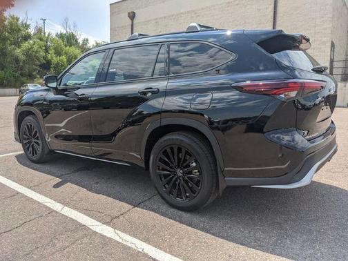 2025 Toyota Highlander XSE