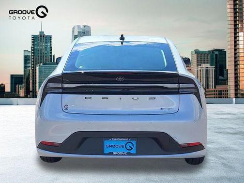 2026 Toyota Prius Plug-In Hybrid SE