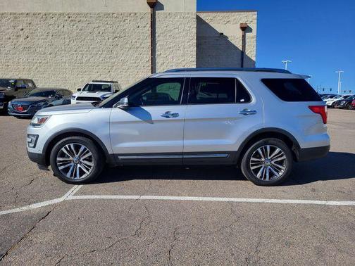 2017 Ford Explorer Platinum