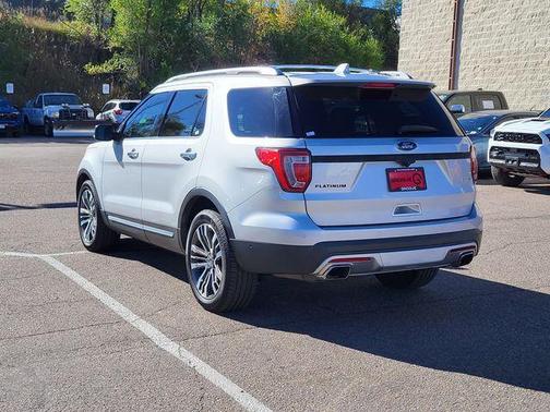 2017 Ford Explorer Platinum