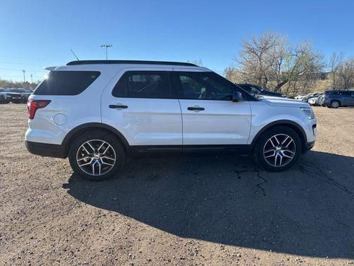 White Platinum 2018 Ford Explorer Sport