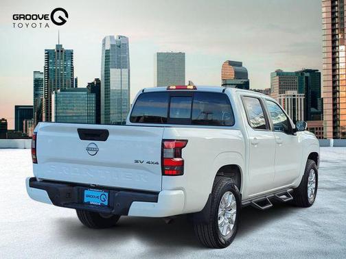 2022 Nissan Frontier SV