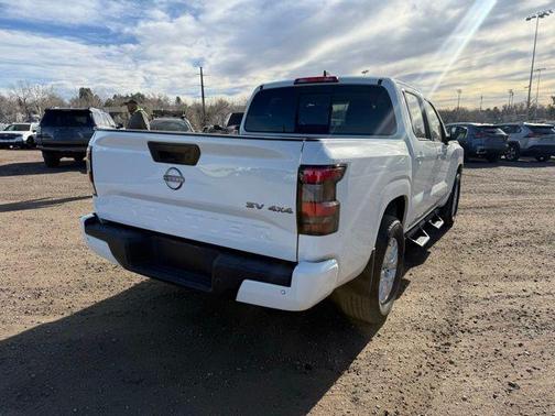 2022 Nissan Frontier SV