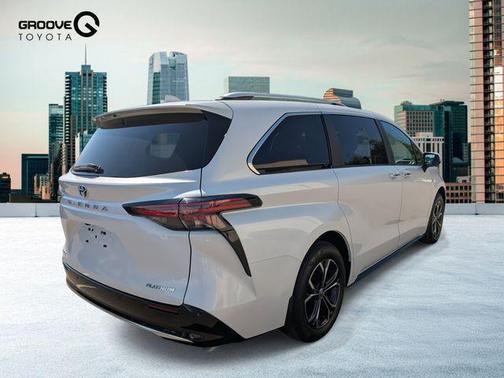 2025 Toyota Sienna Platinum 7 Passenger