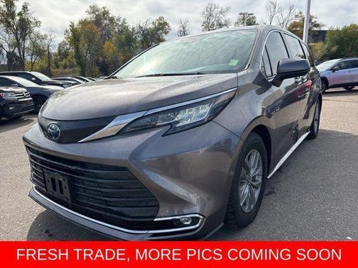 2022 Toyota Sienna XLE