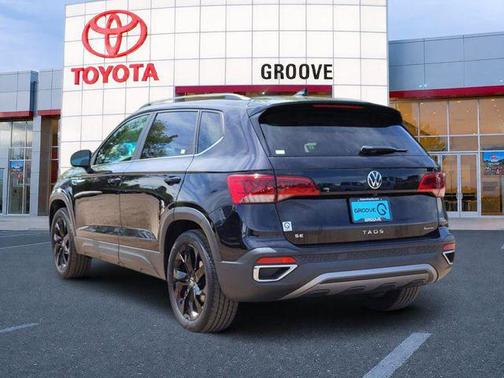 Deep Black 2023 Volkswagen Taos 1.5T SE