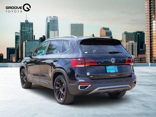 Deep Black 2023 Volkswagen Taos 1.5T SE