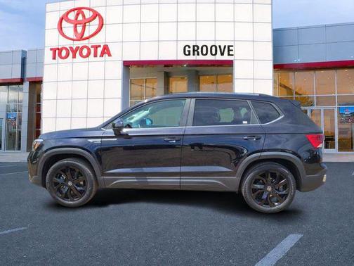 Deep Black 2023 Volkswagen Taos 1.5T SE